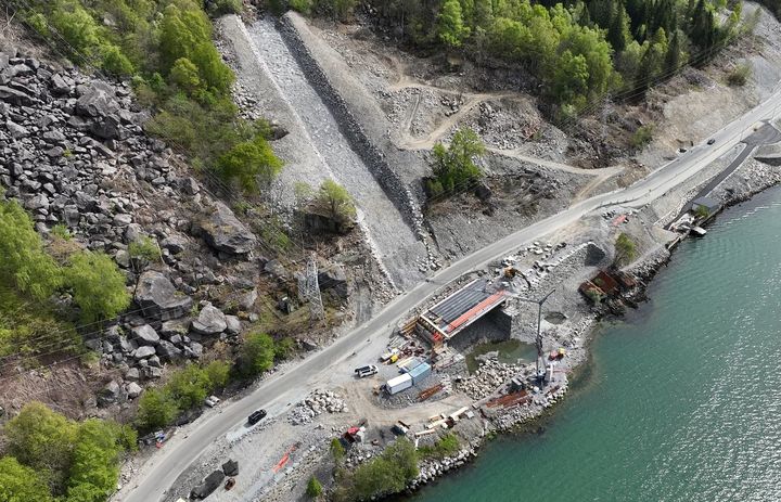 Dronebilde Samteigbrua Rv.13 mellom Odda og Tyssedal