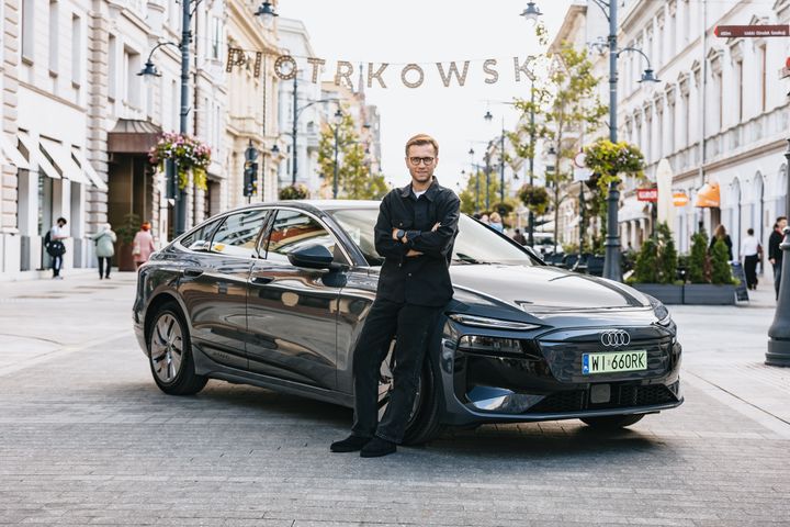 1.338 kilometer på én lading: Miko Marczyk setter Guinness-verdensrekord i en Audi A6 Sportback e-tron performance.
