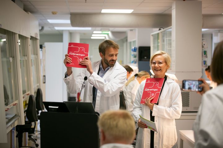 Næringsminster Jan Christian Vestre og Helse- og omsorgsminister Ingvild Kjerkol lanserte veikart for helsenæring i august 2023, der eksportsatsingen under «Hele Norge eksporterer» var ett av tiltakene.