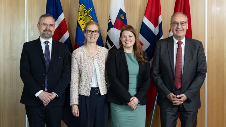 Bilde tatt under EFTA-møte i Tromsø i juni. Fra venstre: Daði Már Kristófersson, finans- og økonomiminister i Island, Sabine Monauni, visestatsminister i Liechtenstein, Cecilie Myrseth, næringsminister i Norge, Guy Parmelin, visepresident og leder for det føderale departementet for økonomiske anliggender, utdanning og forskning i Sveits. Foto: Marius Fiskum