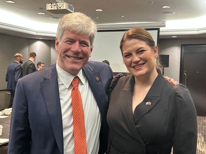 Næringsminister Cecilie Myrseth møtte sin canadiske kollega Tim Hodgson fra departementet for energi og naturressurser under den internasjonale mineralmessen PDAC i Toronto. Foto: NFD