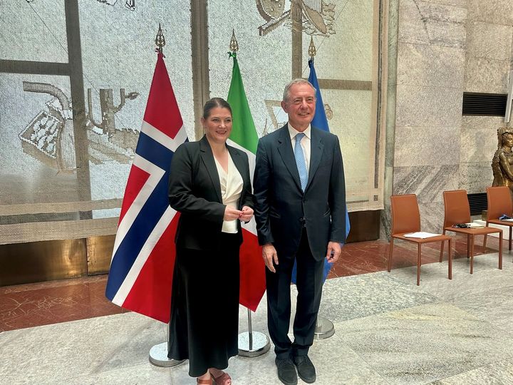 Næringsminister Cecilie Myrseth og Italias næringsminister Adolfo Urso