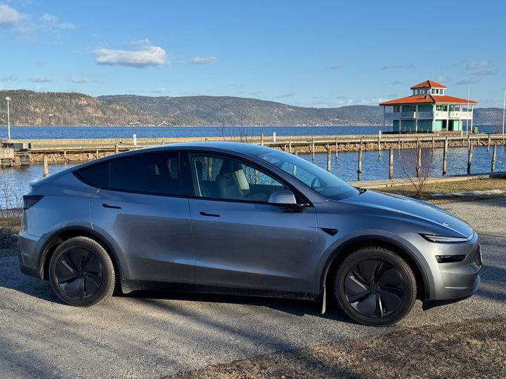 Tesla model Y toppet salgslisten i april og er modellen det er flest av i bilparken, men undersøkelsen Elbilisten 2025 viser at bilmerket har fått seg en kraftig omdømmebrist på grunn av Elon Musk.