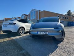 TESLA TRONER PÅ TOPP: Tesla Model Y er den mest solgte elbilen i september. Foto: Elbilforeningen/Ståle Frydenlund