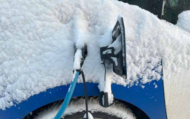 Det er særlig to egenskaper som avgjør hvor godt en elbil fikser vinteren: Om den har en effektiv varmepumpe og om den kan forvarme batteriet før hurtiglading langs kalde vinterveier.