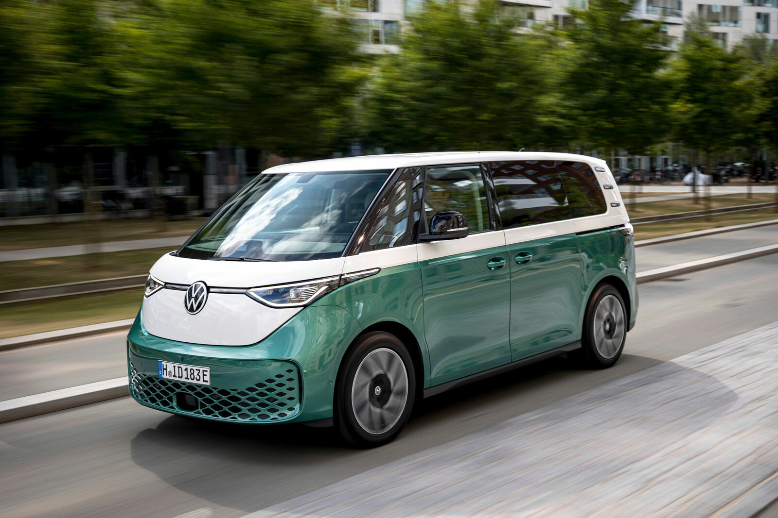 Delårsberetning 2. tertial 2025:   Økte markedsandeler for Møller Mobility Group