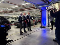 Fra venstre: Arne Lorvik, Harald A. Møller AS, Kjell Arne Hermansen, ordfører Drammen kommune, og Ulf Tore Hekneby, Harald A. Møller AS