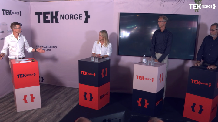 Ordstyrer Svein Tore Bergestuen i samtale med Catherine Janson (politiet), Dag Anders Brunstad (UDI) og Lars Stokke (Computas) om digital beredskap.