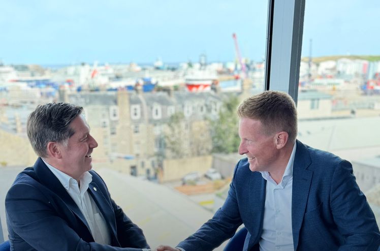 Walter Thain fra THREE60 Energy and Graeme Fergusson i AF Offshore Decom