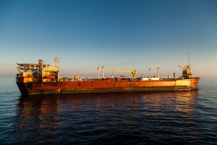 AF Offshore Decom has signed a contract with Ithaca Energy for the engineering, receipt, cleaning, dismantling, and recycling of a floating storage unit (FSU) from the UK sector of the North Sea. The vessel has a total weight of approximately 24,000 metric tons and will be received at AF Environmental Base Vats (AFEBV) in 2026.