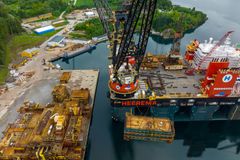 Illustration photo of platform structures being offloaded from HMC’s vessel Sleipnir at AF Environmental Base Vats