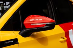 Uno-X Mobility kjører henholdsvis Škoda Enyaq 85X RS og Škoda Enyaq 85X Sportline.