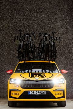 Škoda Enyaq brukes som teambil for Uno-X Mobility under årets Tour de France.