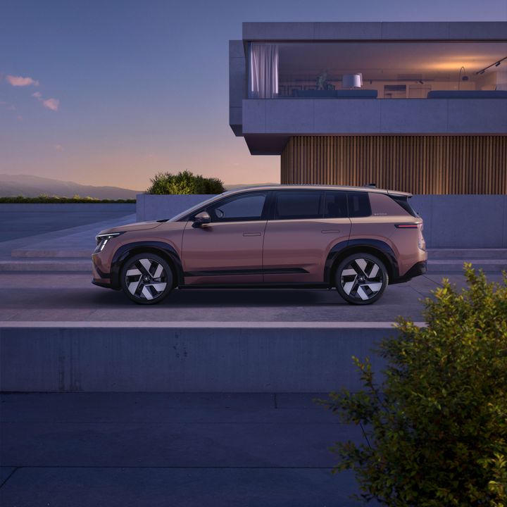 Škoda Peaq i lakkfargen Rosewood Beige