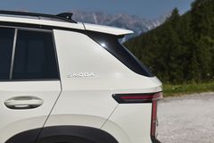 Škoda Epiq i lakkfargen Marble Grey.