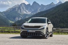 Škoda Epiq i lakkfargen Marble Grey.