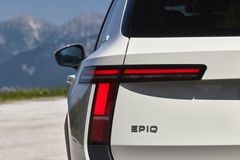 Škoda Epiq i lakkfargen Marble Grey.