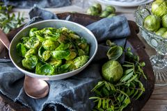 Rosenkål blir å finne på mange julebord i år.