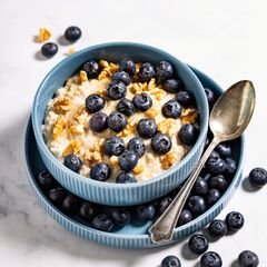 Blåbær på grøt er en klassiker – også i desember.