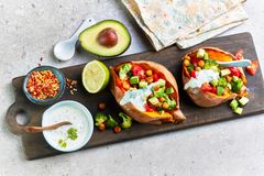 Bakt potet med meksikanske smaker