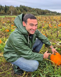 Alexander Habash Eide er ansvarlig for gresskar i BAMA og en del av juryen.