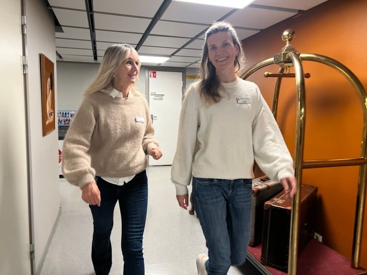 Virksomhetsleder Nina Martinussen og fagkonsulent Linn Margrethe Klungrehaug har planlagt flyttingen av sykehjemmet gjennom lang tid sammen med ansatte, frivillige, pårørende og beboere.