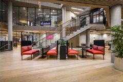 Entras bygg Nygaarden åpnet i 2023 og er populær både blant kunder og fagjuryer. Kontoreiendommen har vunnet både Bergen kommunes Arkitektur- og byformingspris 2023 og Cityprisen Vestland.