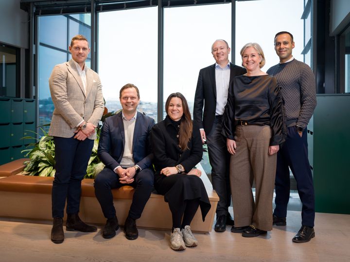 Entra har styrket laget med flere nyansettelser hittil i 2026. F.v.: Christoffer Skaarud Berntzen (utleiesjef), Ole Ottesen, (utleiesjef) Carine Blyverket (direktør for eiendomsforvaltning og forretningsutvikling), Frank Randel Helgesen (utleiedirektør), Anne Lene Falch (Asset Manager) og Shobeir Razavinik (Asset Manager).