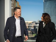 – Vi trenger et fremtidig hovedkontor som støtter hybrid arbeid, moderne samhandling og effektiv gjennomføring, og som gjør oss enda mer attraktive i konkurransen om kompetanse. Det nye kontoret i Oslo sentrum gir oss nettopp det, sier Philipp Engedal, administrerende direktør i Coop Norge.