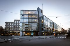 Drammensveien 134 er et moderne kontorbygg på nesten 21.000 kvadratmeter med nærhet til et godt tilbud av kollektivtrafikk. Foto : Knut Neerland - Magent.no