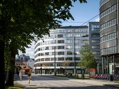 Storgata 51 ligger i krysset mellom Storgata og Hausmanns gate. Foto: Knut Neerland - Magent.no