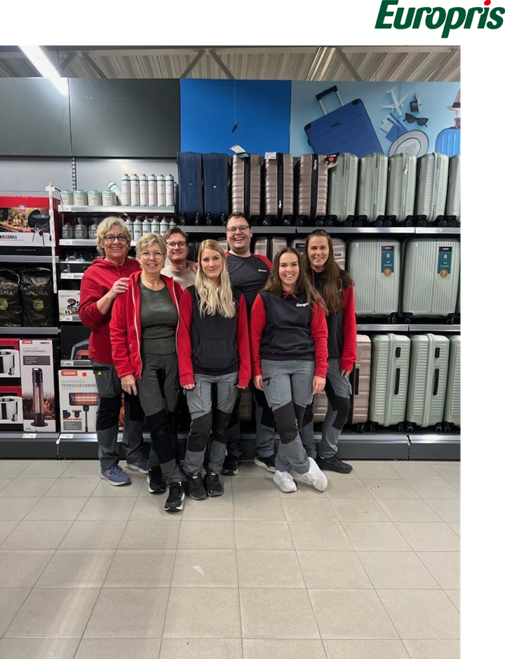 Europris-medarbeidere klare for nyåpning av Europris-butikken på Nedenes tirsdag. Fra venstre: Bjørg Øiamo, Inger Johanne Olsen, Thomas Myking, Ann Kristin Lea, butikksjef Kim-André Grindland, Tonje Evensen og Renate Andersen.