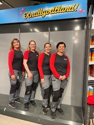Deler av Europris Sunndalsøra-gjengen. Fra venstre: Anne Kathrine Rød, Vigdis Johansen Kvendseth, Line Torsmyr Østhus og Mona Monsøy Søreng