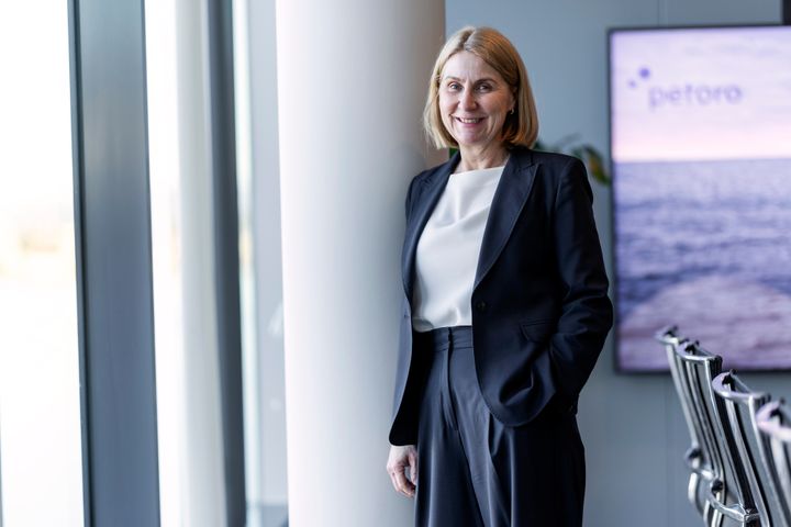 - I et marked preget av geopolitisk uro og større usikkerhet blir god drift, robuste investeringsbeslutninger og et langsiktig perspektiv enda viktigere. Resultatene i første halvår viser at vi både skaper betydelige inntekter til fellesskapet i dag og legger grunnlaget for verdiskaping på lang sikt, sier Kristin F. Kragseth, administrerende direktør i Petoro.
