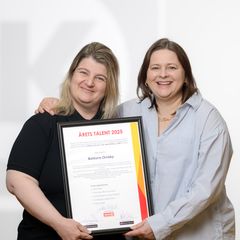 FIKK PRIS. Barbora Orvisky er kåret til Årets talent i Circle K Norge. Her med talentsjef Lene Foldvik.