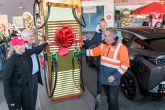 Lader nummer 1000 ble åpnet av Daglig leder Thomas Jacobsen på Circle K Økern, - her flankert av Celine Stadtler talent i Circle K , Hans Olav Høidahl, EVP Commercial Optimization og Christian Granly, Norgessjef Circle K