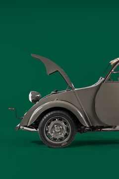 2 CV A, en av 250 prototyper bygget i 1939 for bilutstillingen, som endte opp med å bli kansellert på grunn av andre verdenskrig. En av de fire gjenværende bilene ved Citroën Conservatoire.