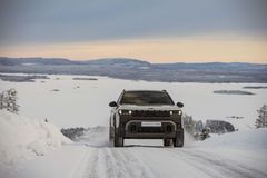 4x4, 605km rekkevidde, 375hk og 0-100kmt på 4,9 sek.