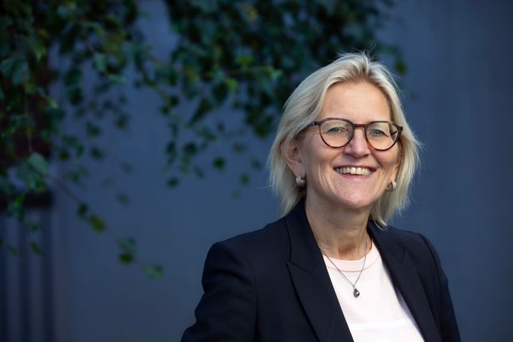 - Det er  høy og stigende etterspørsel etter tillitstjenester, sier adm. direktør Karen Kvalevåg i Revisorforeningen, som kan se tilbake på nok et år med to-sifret vekst i norsk revisjonsbransje.