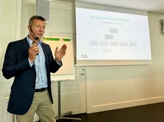Direktør Harald Jachwitz Andersen forteller om ny administrasjon og nytt strategiarbeid i BIL. Foto: BIL