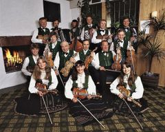 Hornindal Spelemannslag. Foto: Vassbotn