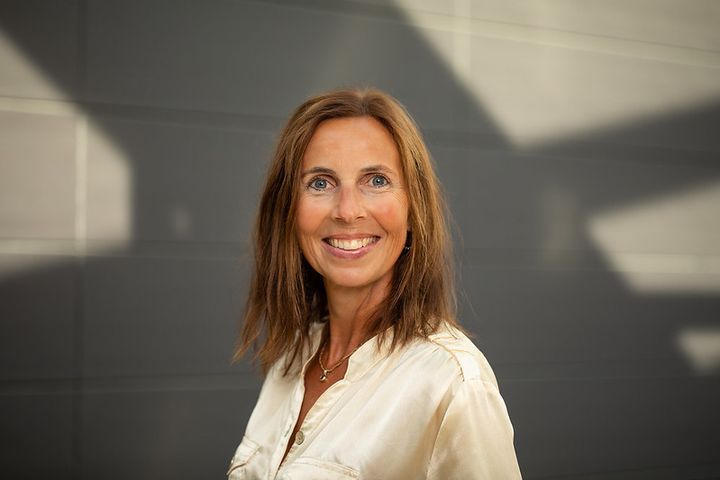 Bilde av smilende Marianne Skjeldstad Hove.