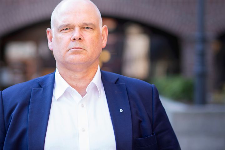 – Vi ser at der vi finner grove og bevisste brudd på regelverket Skatteetaten forvalter, finner vi ofte brudd på andre etaters regelverk. Derfor deler vi informasjon vi finner videre til aktuelle instanser, sier skattekrimsjef Erik Nilsen i Skatteetaten. Foto: Skatteetaten