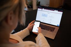 Leverer du skattemeldingen tidlig, kan du potensielt få skatteoppgjøret tidligere. Men skattedirektør Nina Schanke Funnemark oppfordrer folk til å bruke nødvendig tid, slik at alt blir riktig.