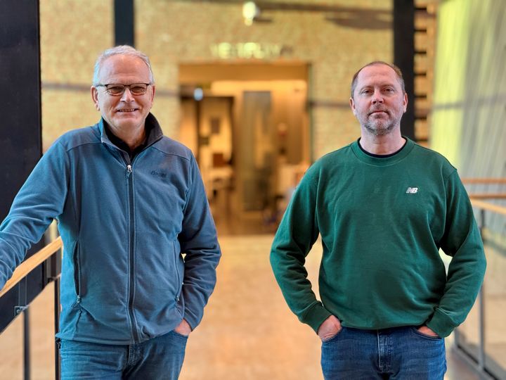 Økt livskvalitet: Overlege og professor emeritus Sven M. Carlsen (t.v.) er leder for et prosjekt som nærmer seg en helautomatisk løsning for type 1 diabetes. Det vil gi mange pasienter bedre helse og økt livskvalitet. Her sammen med overlege og førsteamanuensis Sverre C. Christiansen.
