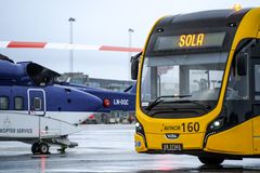 Illustrasjonsbilde: elektrisk buss på Stavanger lufthavn, Sola.