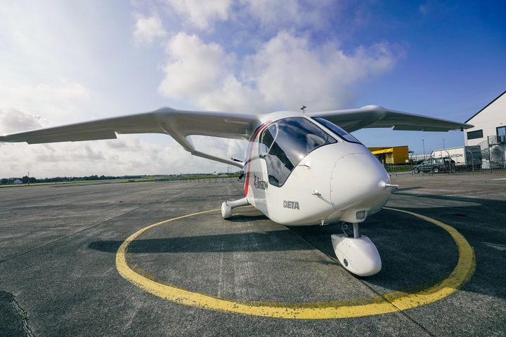 BETA ALIA, det helelektriske flyet som skal fly testrute med frakt mellom Stavanger og Bergen i høst
