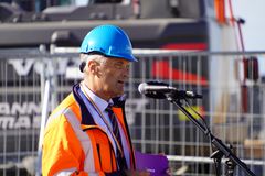 Konsernsjef i Avinor Abraham Foss på grunnsteinsledleggelsen på ny lufthavn i Bodø.