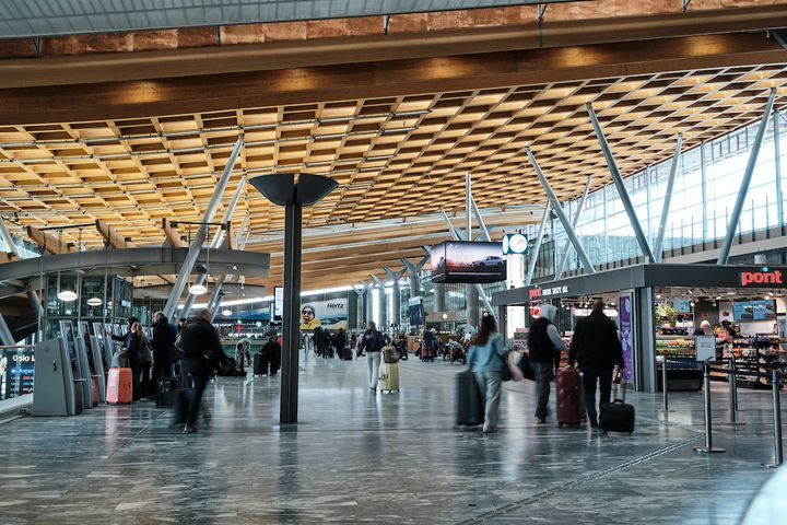 Juleutfarten nærmer seg med stormskritt. Nå kommer Avinor med pakketips før utfarten.