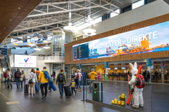 Stavanger lufthavn er klar for påskeutfart. •	Illustrasjonsbilde generert med kunstig intelligens.